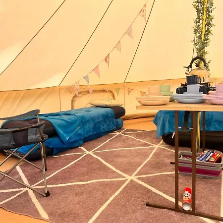 Syds Corner Bell Tent * St Just