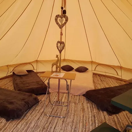 Kemping Syds Corner Bell Tent St Just